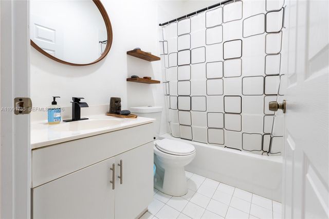 10856 SW 247th St, Homestead, FL 33032