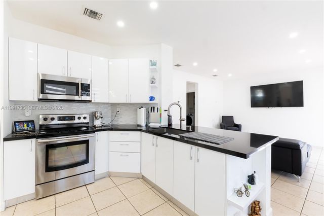 10856 SW 247th St, Homestead, FL 33032