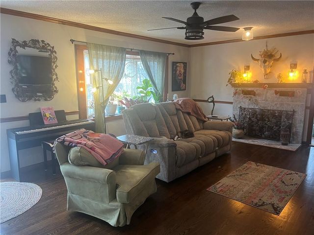 804 E South Street, Harrisonville, MO 64701