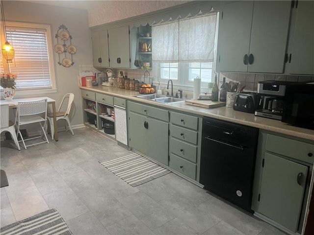 804 E South Street, Harrisonville, MO 64701