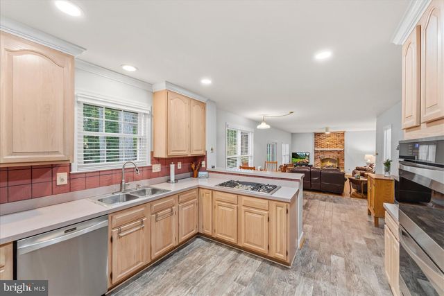 43932 TAVERN DR, Ashburn, VA 20147