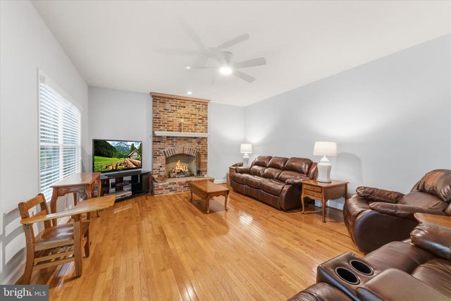 43932 TAVERN DR, Ashburn, VA 20147