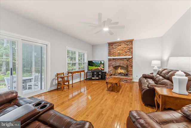 43932 TAVERN DR, Ashburn, VA 20147