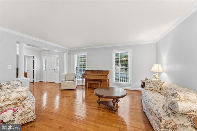 43932 TAVERN DR, Ashburn, VA 20147