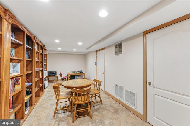43932 TAVERN DR, Ashburn, VA 20147