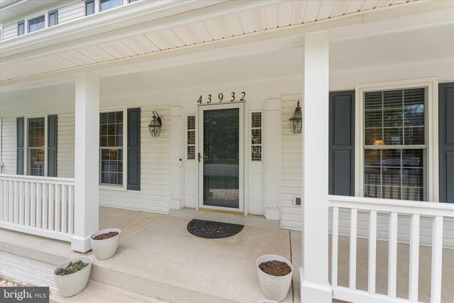 43932 TAVERN DR, Ashburn, VA 20147