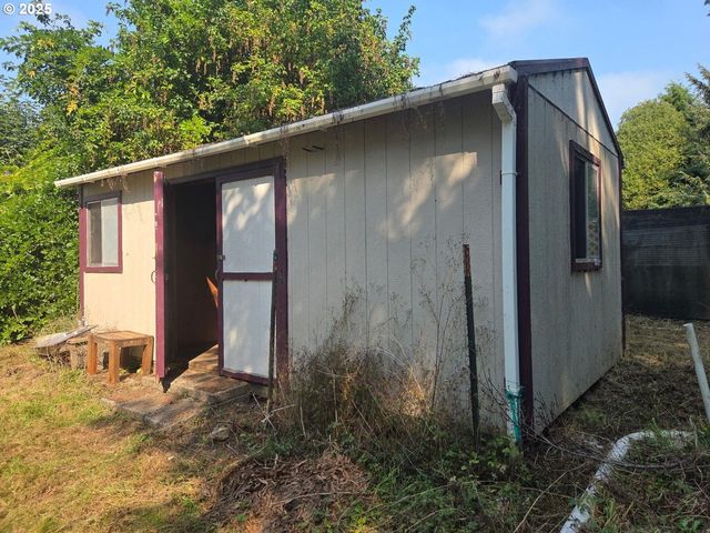 9225 MILL CREEK Rd, Tillamook, OR 97141