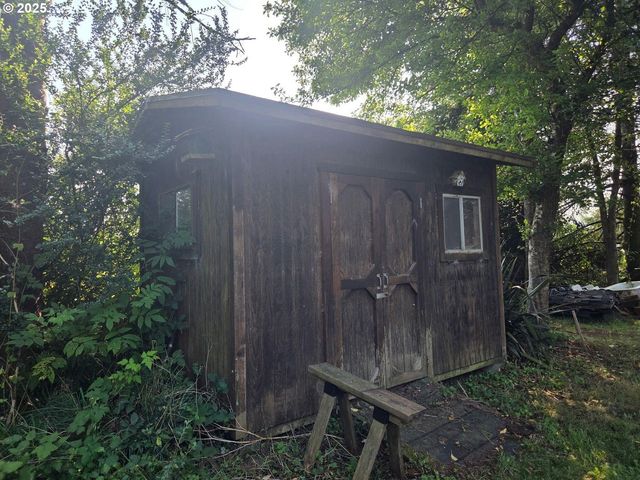 9225 MILL CREEK Rd, Tillamook, OR 97141