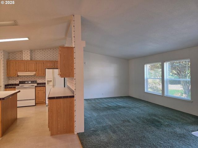 9225 MILL CREEK Rd, Tillamook, OR 97141