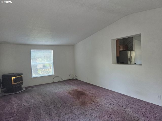 9225 MILL CREEK Rd, Tillamook, OR 97141