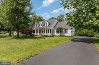 17 MCCOY LN, Carlisle, PA 17015