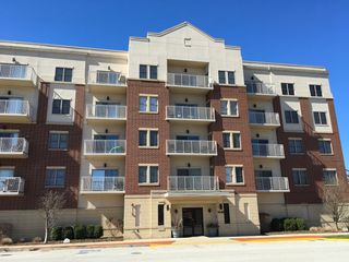 9440 S 51st Avenue 417, Oak Lawn, IL 60453