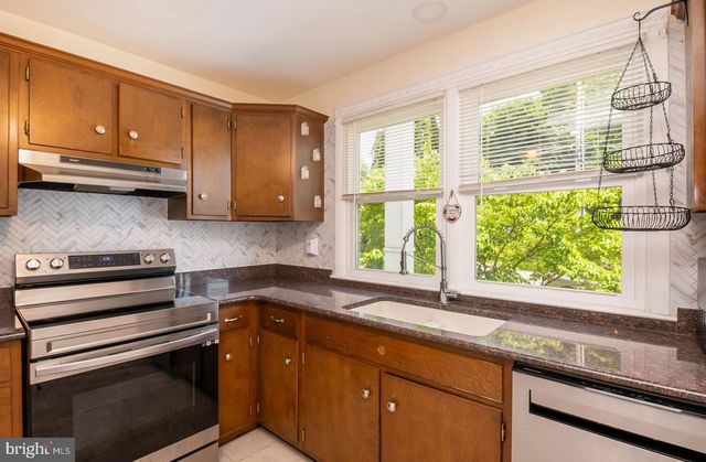 44 WALNUT ST, Reading, PA 19606