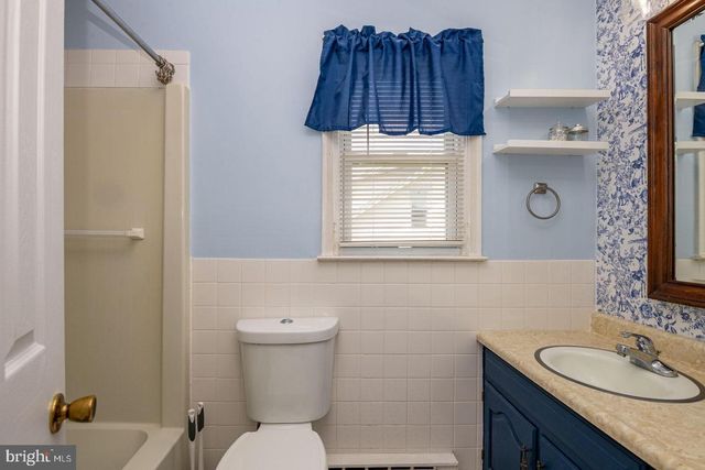 44 WALNUT ST, Reading, PA 19606