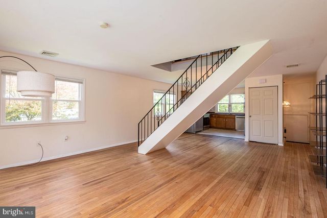 44 WALNUT ST, Reading, PA 19606
