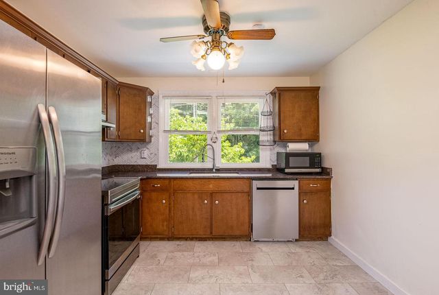 44 WALNUT ST, Reading, PA 19606