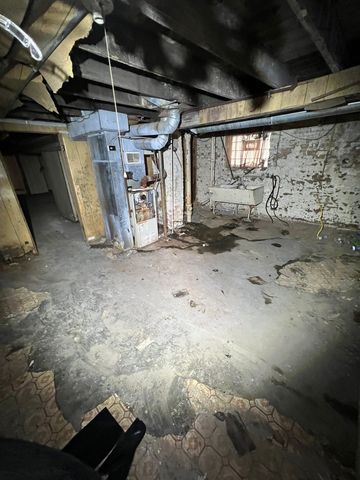 7835 S Rhodes Avenue, Chicago, IL 60619