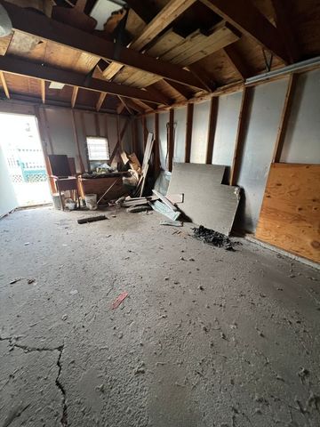 7835 S Rhodes Avenue, Chicago, IL 60619