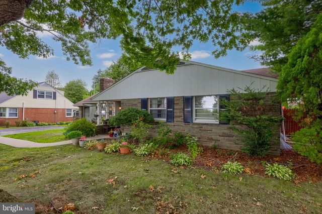 201 MURRY HILL DR, Lancaster, PA 17601