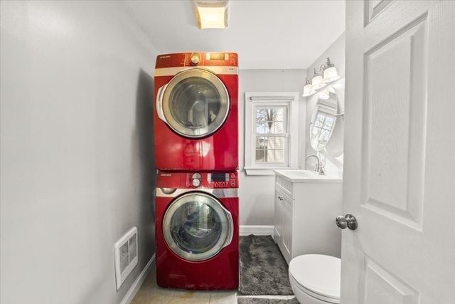 31 Magnolia Ave, Brockton, MA 02301