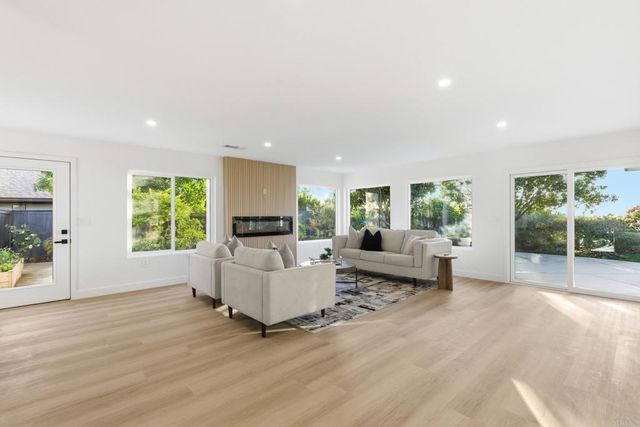 2830 Esturion Place, Carlsbad, CA 92009