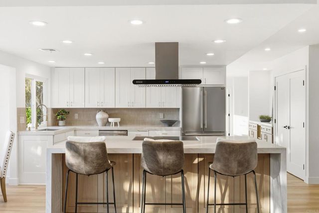 2830 Esturion Place, Carlsbad, CA 92009