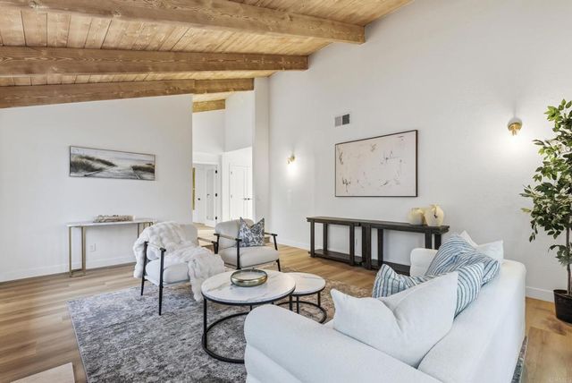 2830 Esturion Place, Carlsbad, CA 92009