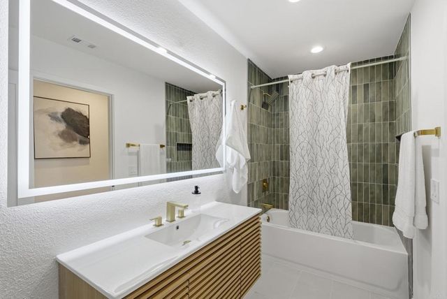 2830 Esturion Place, Carlsbad, CA 92009