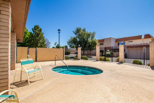 8342 E Cypress Point Lane, Tucson, AZ 85710
