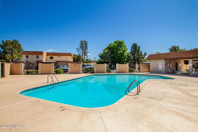8342 E Cypress Point Lane, Tucson, AZ 85710