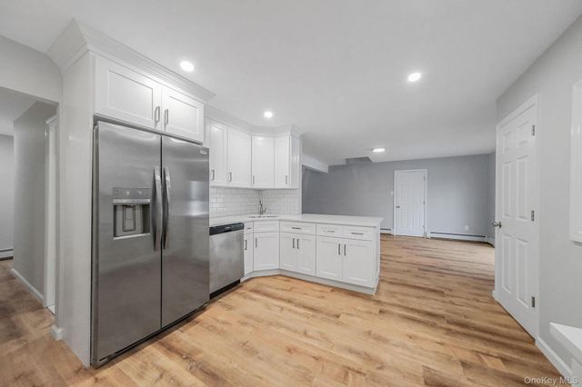 38 Clymer Street, Port Jefferson, NY 11776