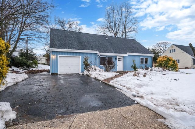 38 Clymer Street, Port Jefferson, NY 11776