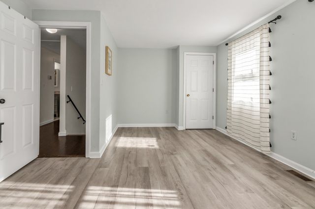 7 Royal Dr, Methuen, MA 01844