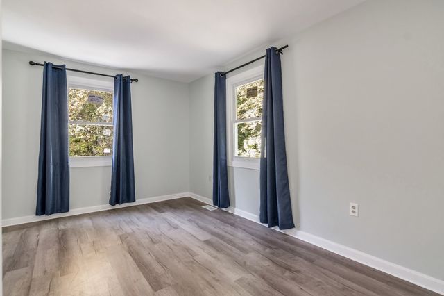 7 Royal Dr, Methuen, MA 01844