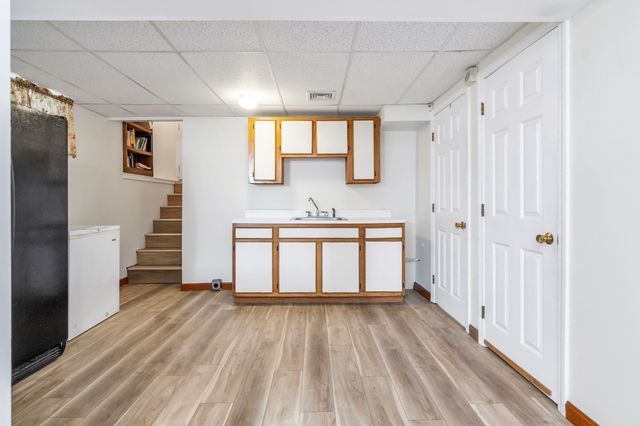 7 Royal Dr, Methuen, MA 01844