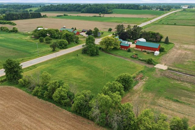 W3536 Highway 33, Horicon, WI 53032
