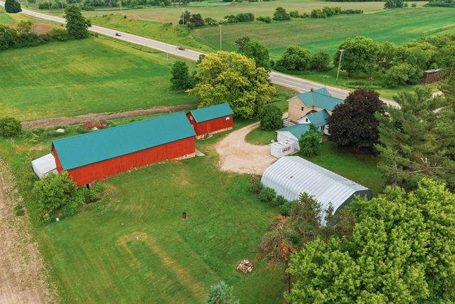 W3536 Highway 33, Horicon, WI 53032