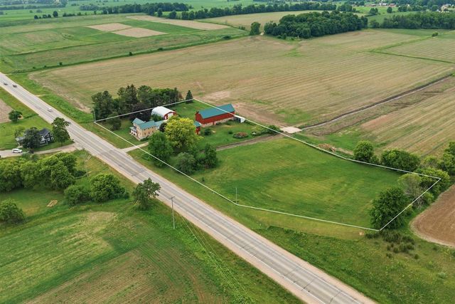 W3536 Highway 33, Horicon, WI 53032