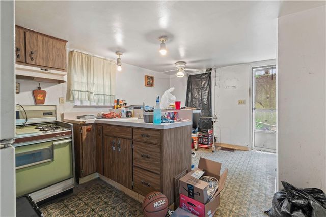 1340 Herman St, Troy Hill, PA 15212
