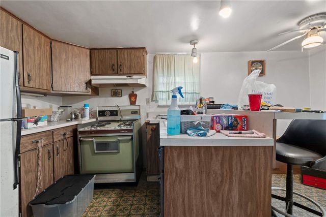1340 Herman St, Troy Hill, PA 15212