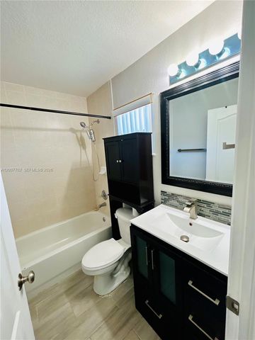 11354 SW 246th St, Homestead, FL 33032