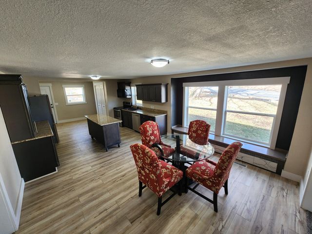 106 Mountain Street, Cassville, MO 65625