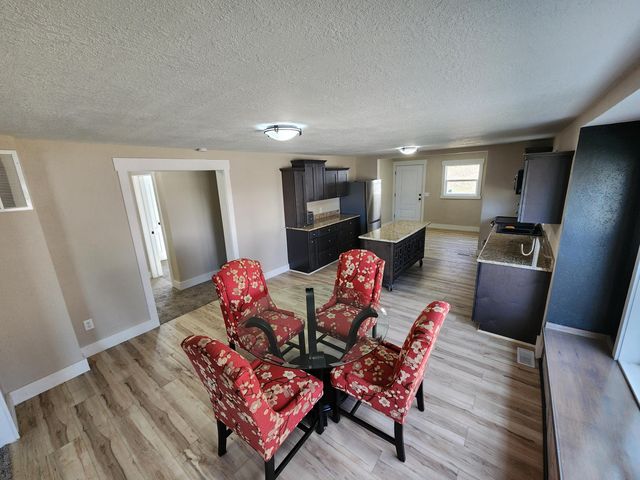 106 Mountain Street, Cassville, MO 65625