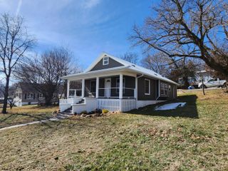 106 Mountain Street, Cassville, MO 65625