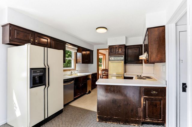 952 Humboldt Avenue, West Saint Paul, MN 55118