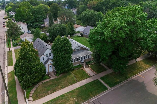 952 Humboldt Avenue, West Saint Paul, MN 55118