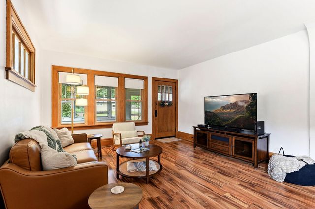 952 Humboldt Avenue, West Saint Paul, MN 55118