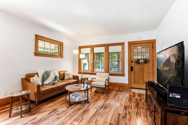 952 Humboldt Avenue, West Saint Paul, MN 55118