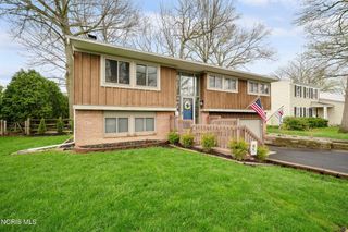 324 Southwood Drive, Perrysburg, OH 43551