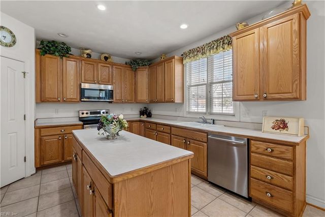 566 Cardamon DR, Virginia Beach, VA 23464